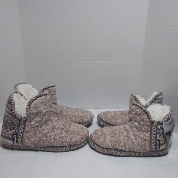 Muk Luks Shoes - Muk Luks Tans and Gray Knitted Slippers